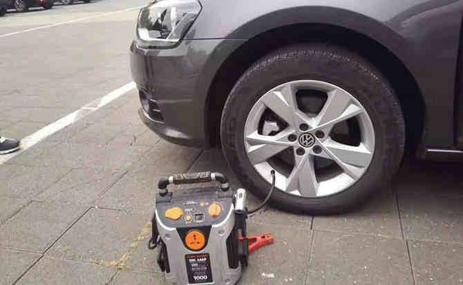 冕宁汽车搭电案例
